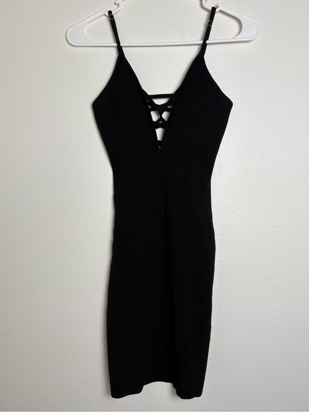 Hera Collection Black Crisscross V-Neck Mini Dress Size Small